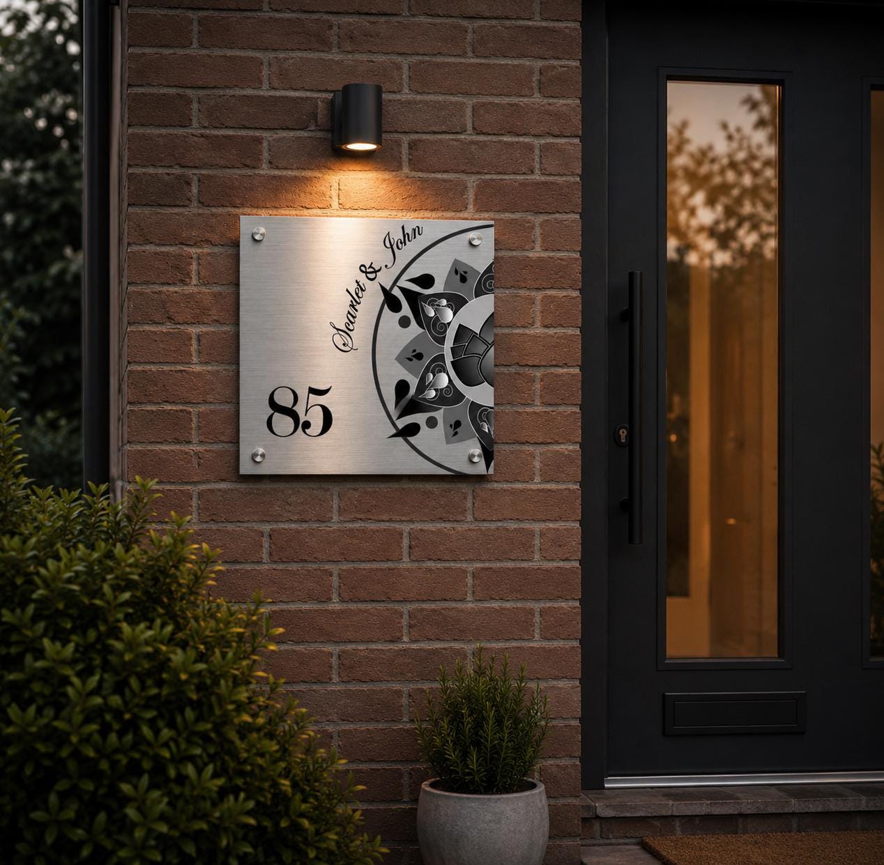 Gepersonaliseerd Huisnummerbord Met Naam – Uniek En Modern Naambord
